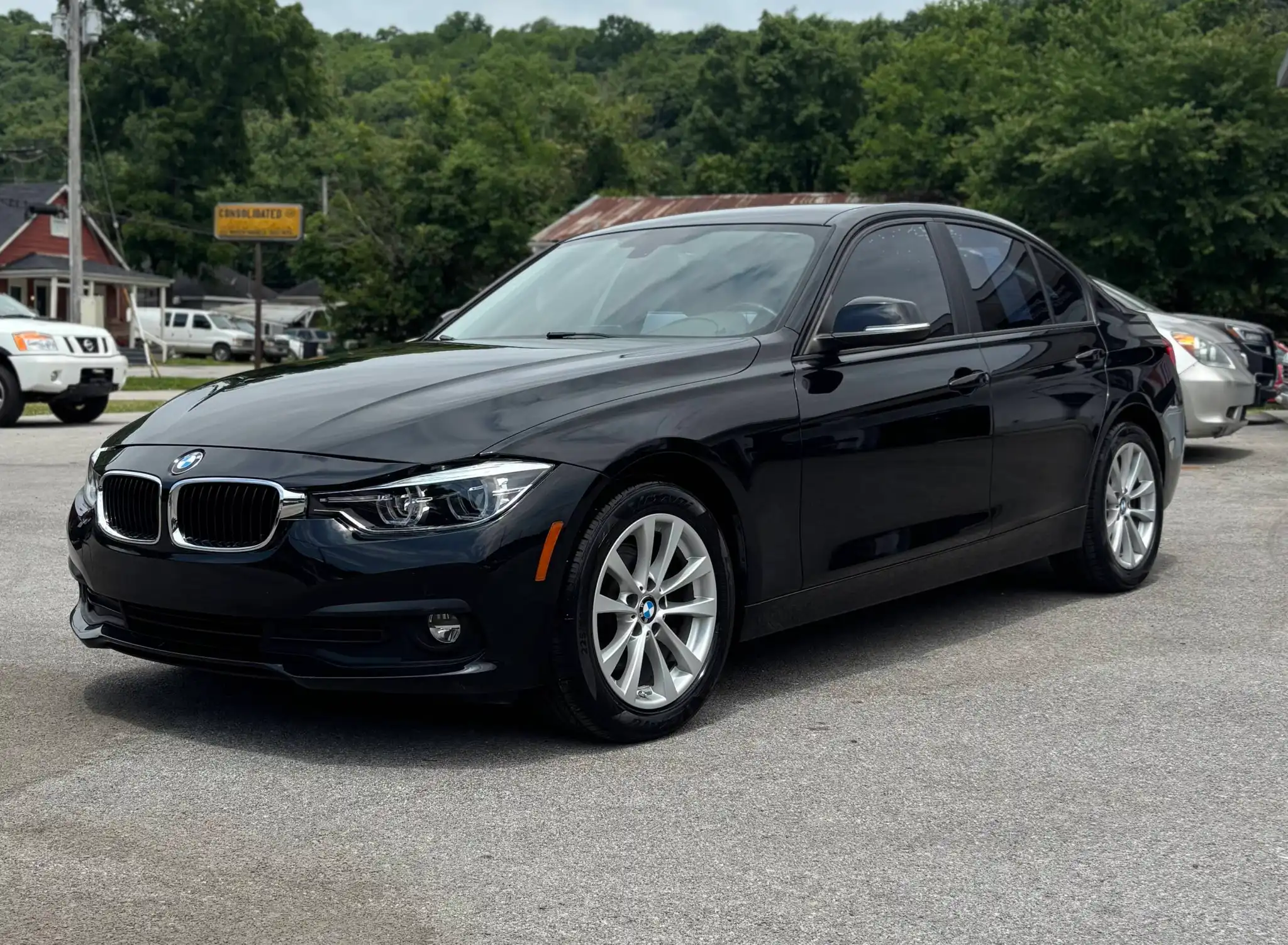 2018 BMW 3 Series 320i Sedan's photo