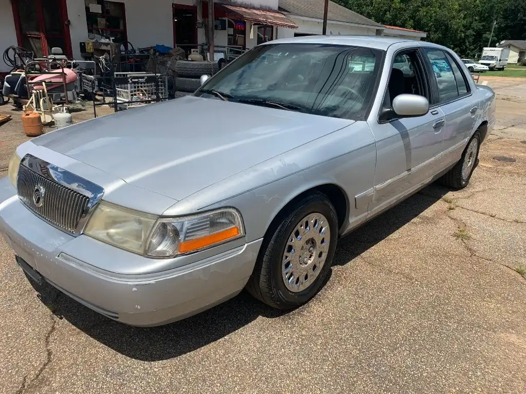 2003 Mercury Grand Marquis GS Convenience's photo