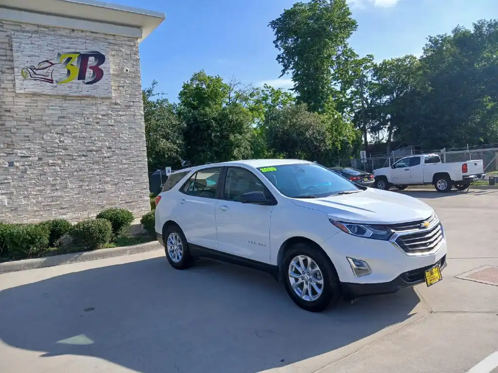 2020 Chevrolet Equinox LS's photo