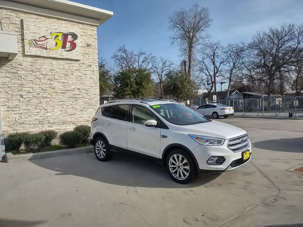 2017 Ford Escape Titanium 4WD's photo
