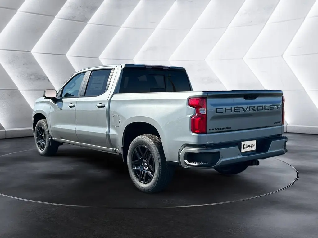 2026 Chevrolet Silverado 1500 RST Crew Cab Short Box photo 3