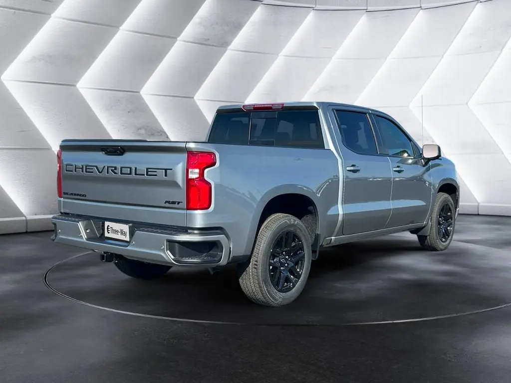 2026 Chevrolet Silverado 1500 RST Crew Cab Short Box photo 5