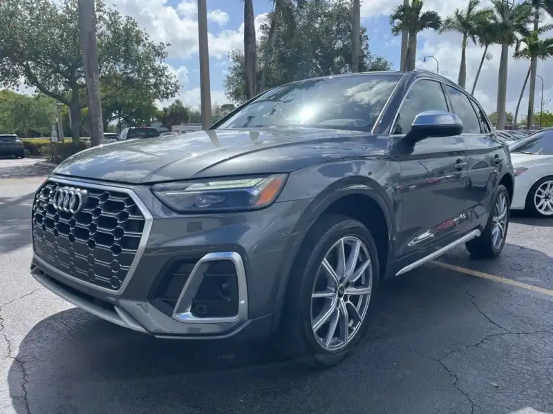 2022 Audi SQ5 Premium's photo