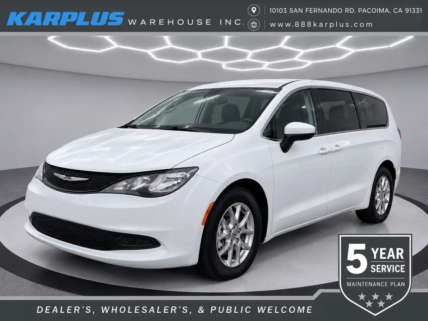 2023 Chrysler Voyager LX FWD's photo