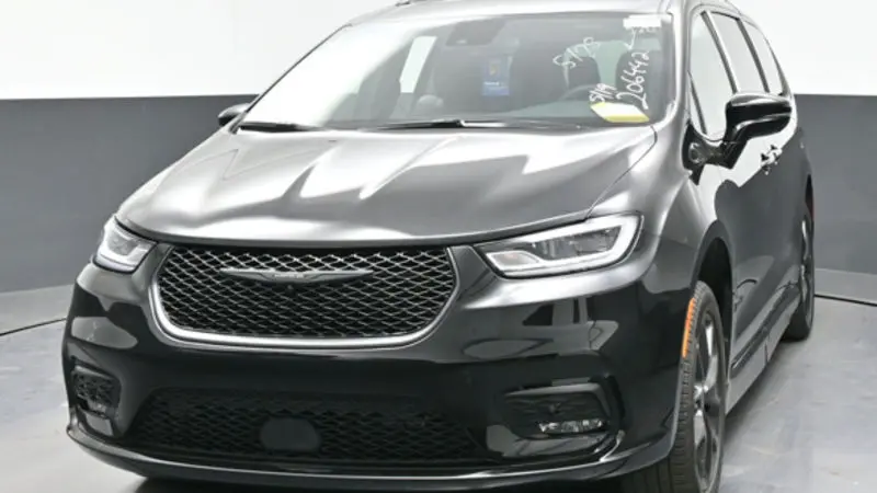 Vehicle Image 2