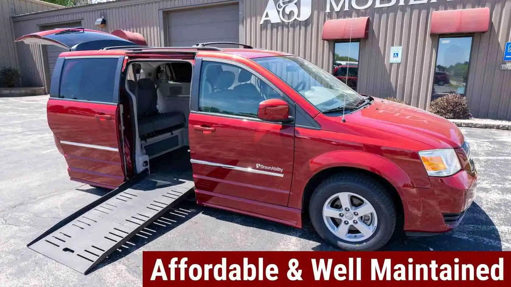 2010 Dodge Grand Caravan SXT FWD's photo