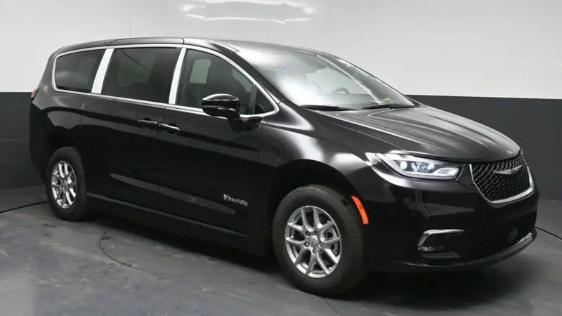 2026 Chrysler Pacifica Select photo 5