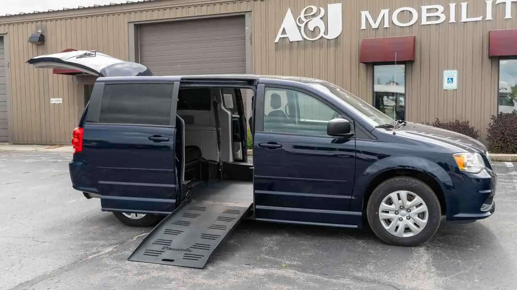 2016 Dodge Grand Caravan SE's photo