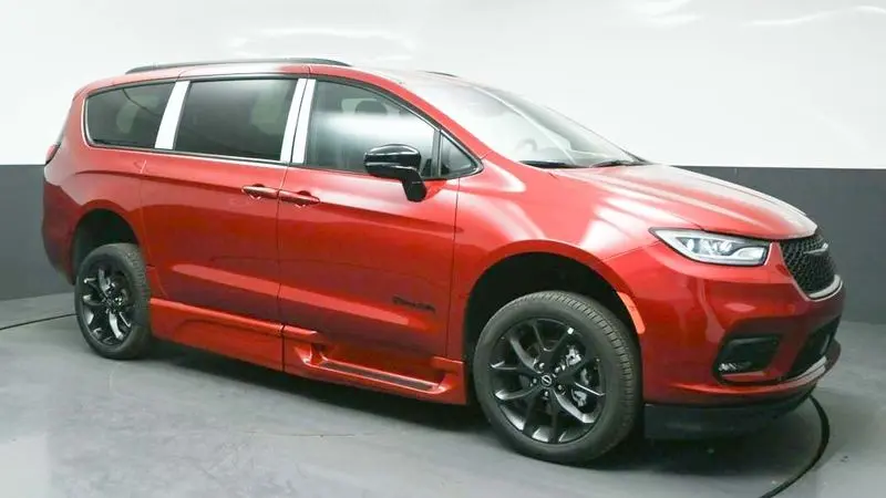 2026 Chrysler Pacifica Select photo 5