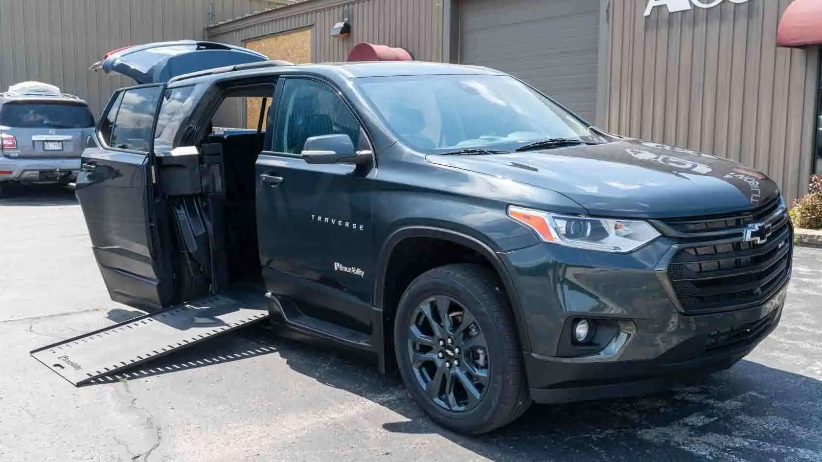 2021 Chevrolet Traverse RS FWD's photo