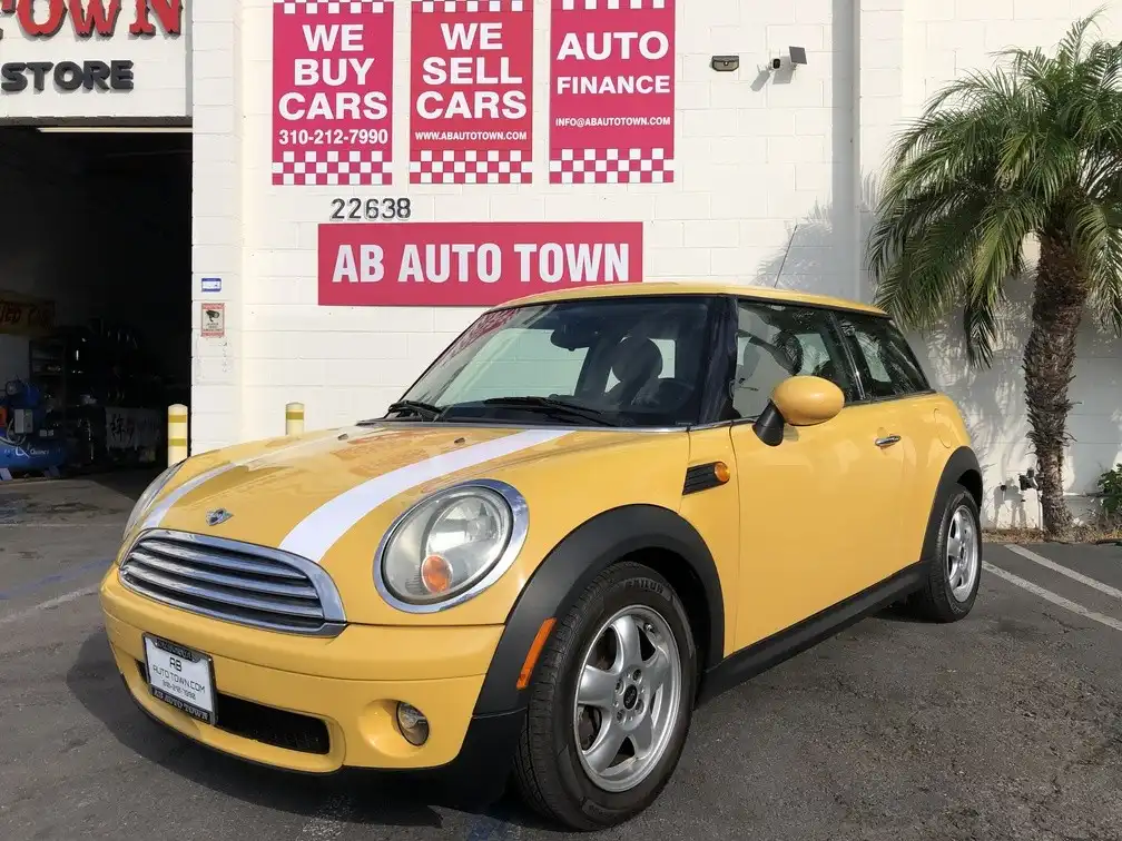 2009 MINI Cooper Base's photo