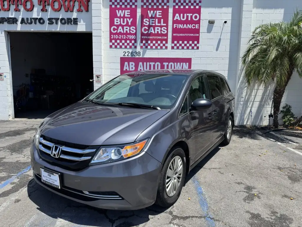 2016 Honda Odyssey LX's photo