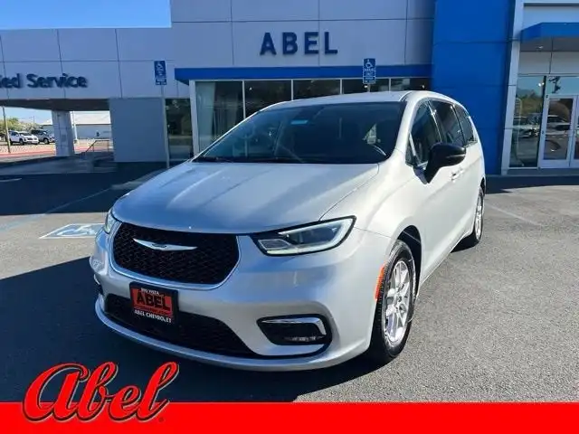 2024 Chrysler Pacifica Touring L's photo