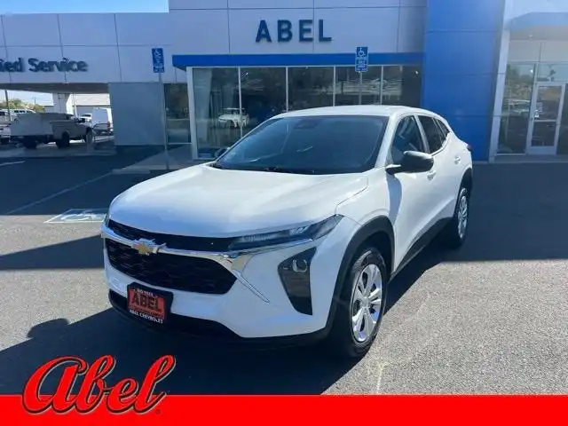 2024 Chevrolet Trax LS's photo