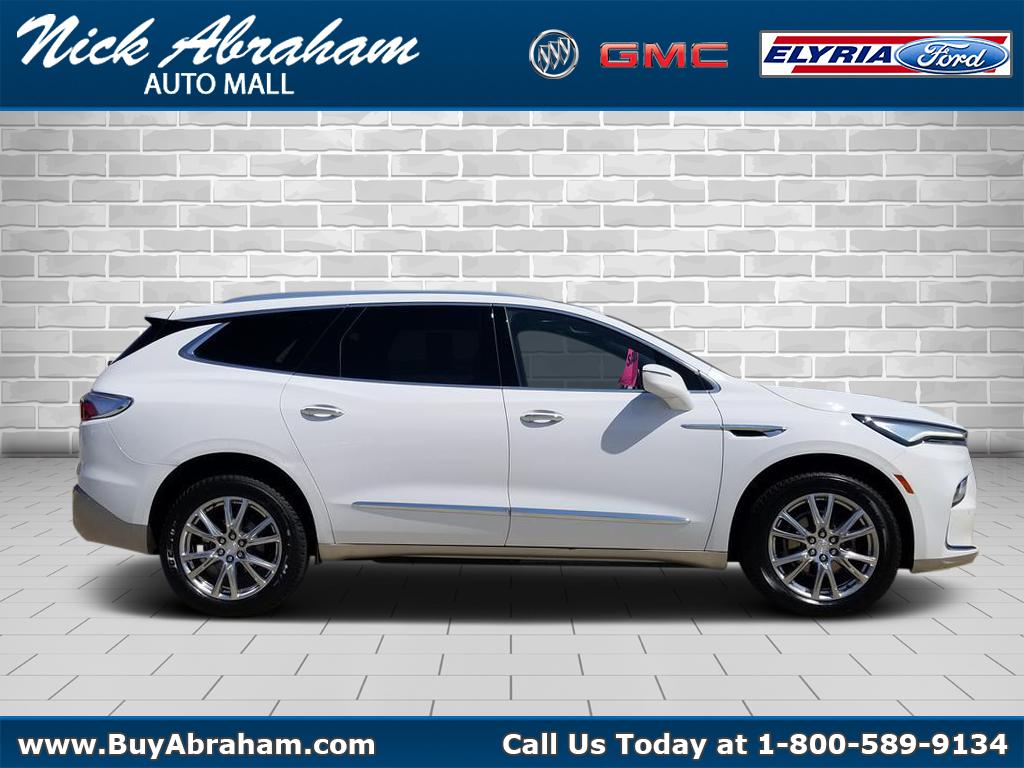 2022 Buick Enclave Essence AWD's photo