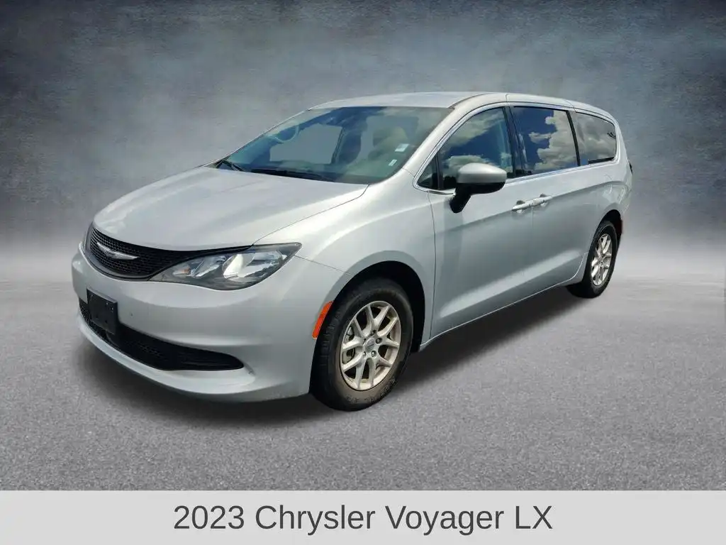 2023 Chrysler Voyager LX's photo