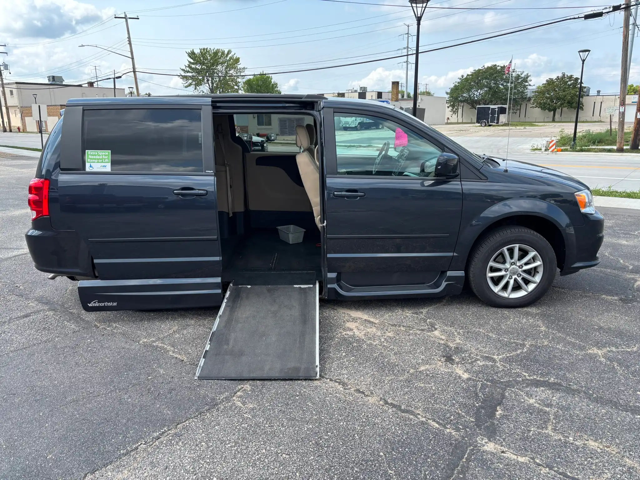 2014 Dodge Grand Caravan SXT's photo
