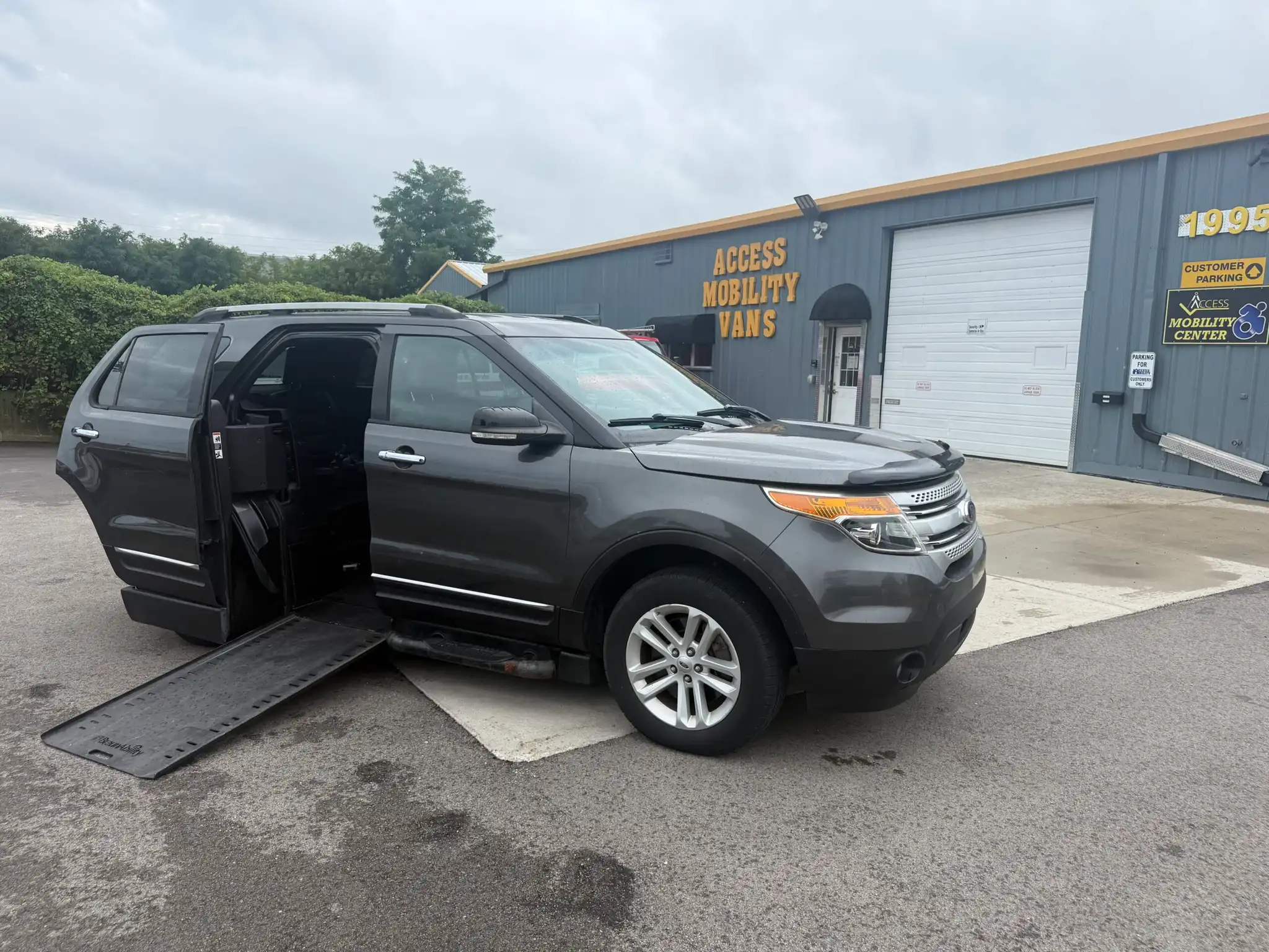 2015 Ford Explorer XLT's photo