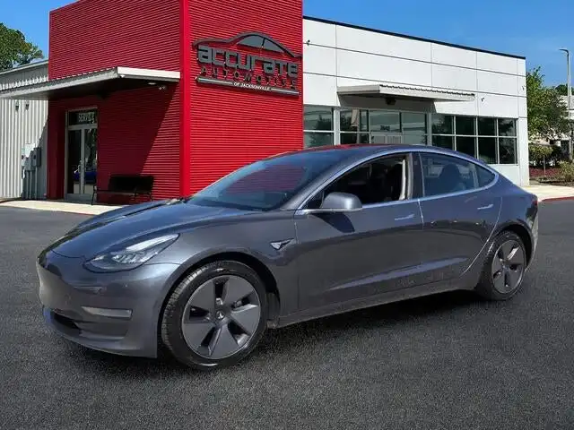2020 Tesla Model 3 Long Range Dual Motor All-Wheel Drive's photo