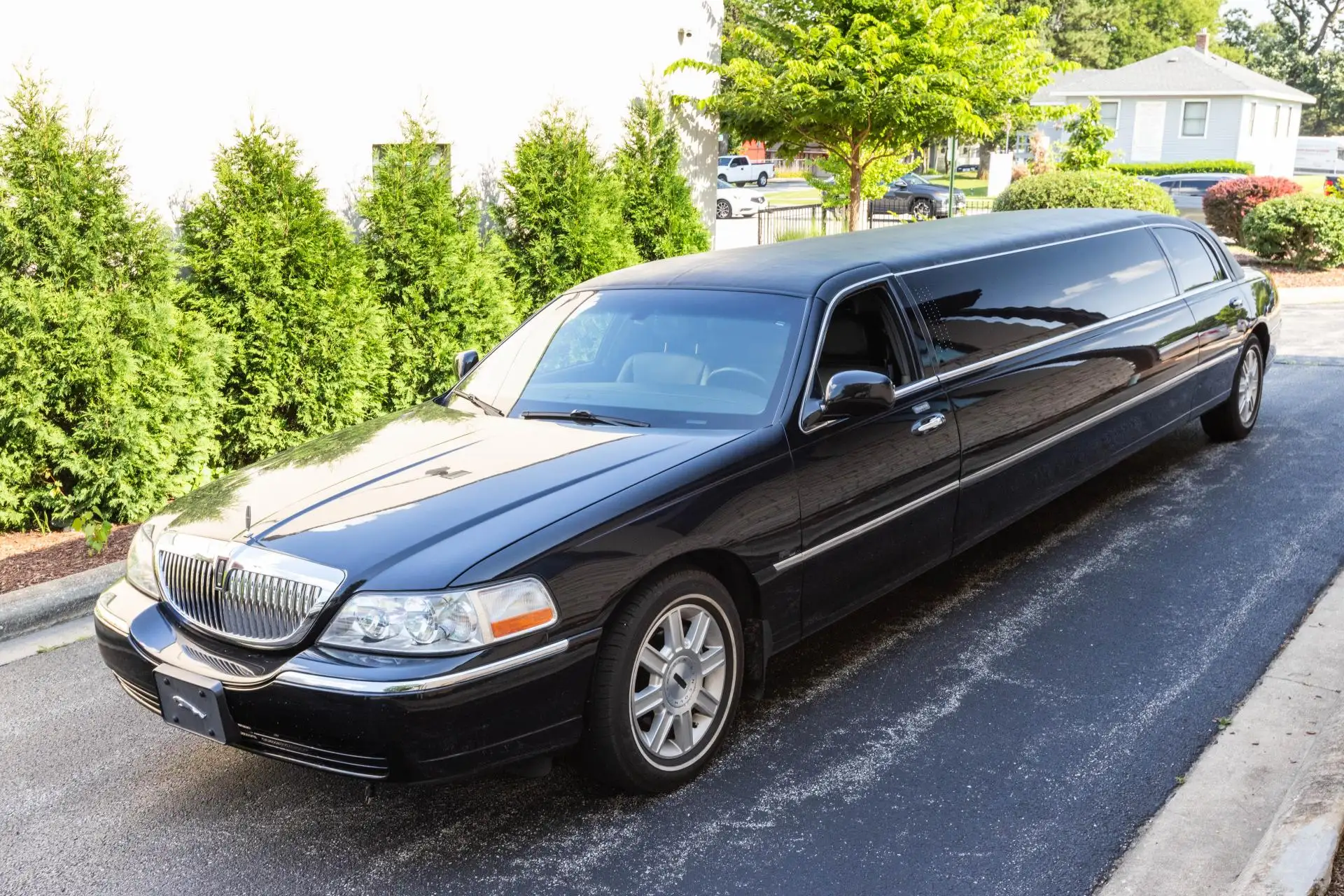 2007 Lincoln Town Car Executive Limousine (Fleet)'s photo