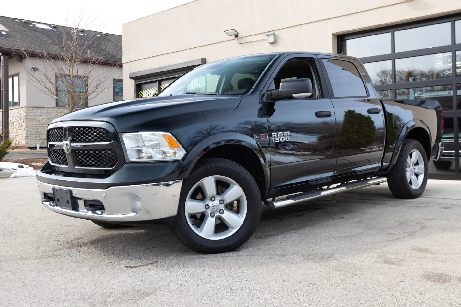 2016 RAM 1500 Outdoorsman 4x4 Crew Cab 5'7's photo