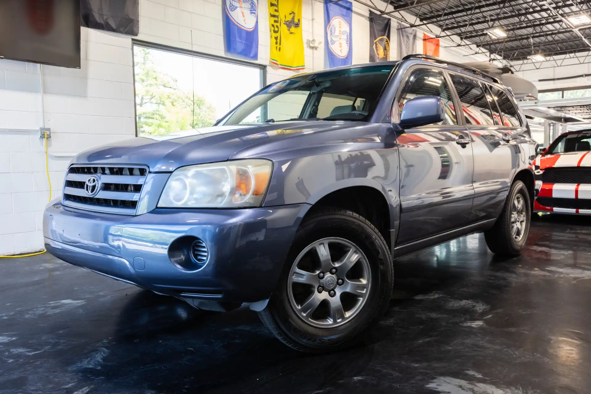 2005 Toyota Highlander w/3rd Row Seat 4x4 V6's photo