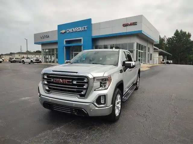 2019 GMC Sierra 4WD Crew Cab Short Box SLT's photo