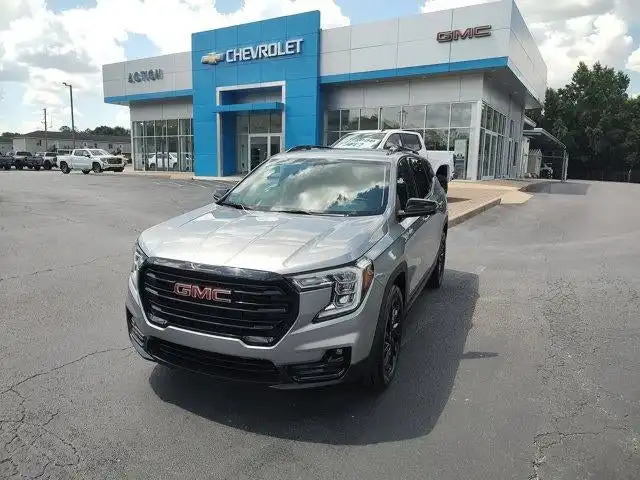 2023 GMC Terrain SLT FWD's photo