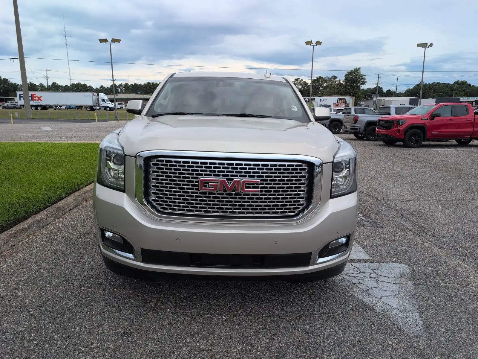 2016 GMC Yukon Denali 2WD's photo