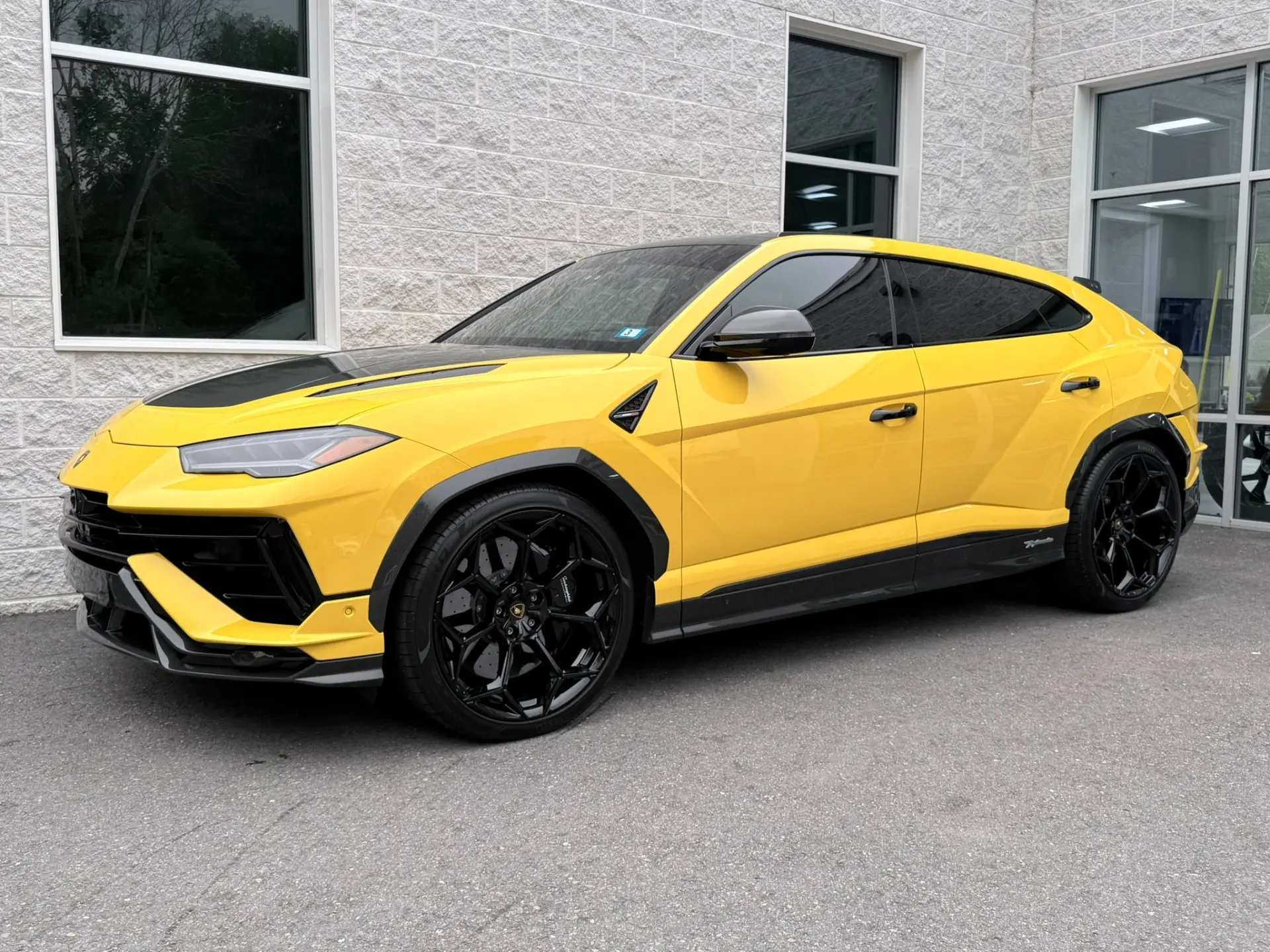 2023 Lamborghini Urus 4.0 V8 Performante photo 3