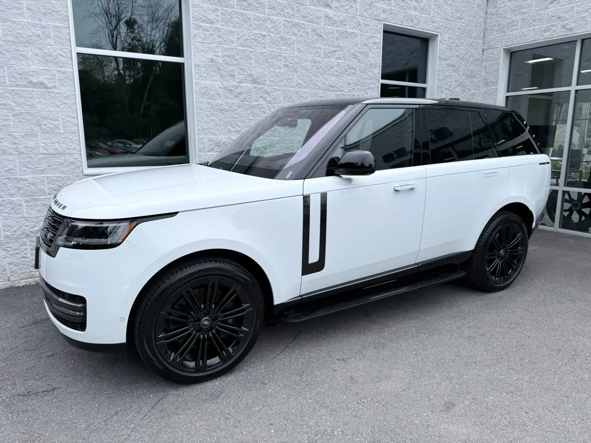 2023 Land Rover Range Rover 4.4 Autobiography SWB's photo
