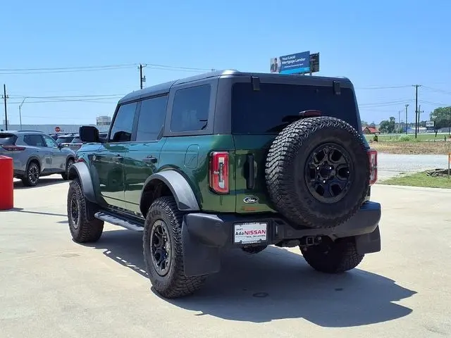 2023 Ford Bronco Wildtrak 4x4 photo 3