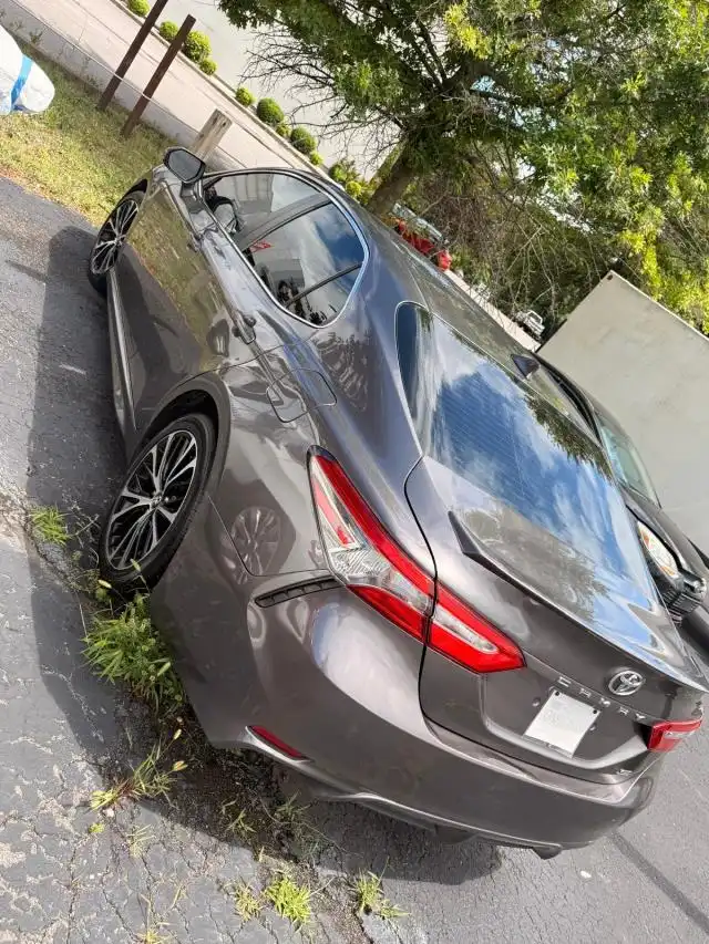 2019 Toyota Camry 2.5 Auto SE's photo