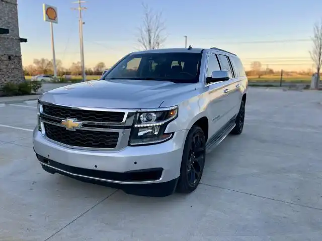 2015 Chevrolet Suburban 2WD 1500 LT's photo