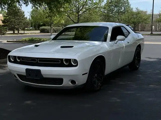 2018 Dodge Challenger SXT's photo