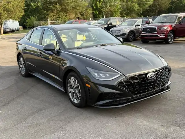 2022 Hyundai Sonata SEL's photo