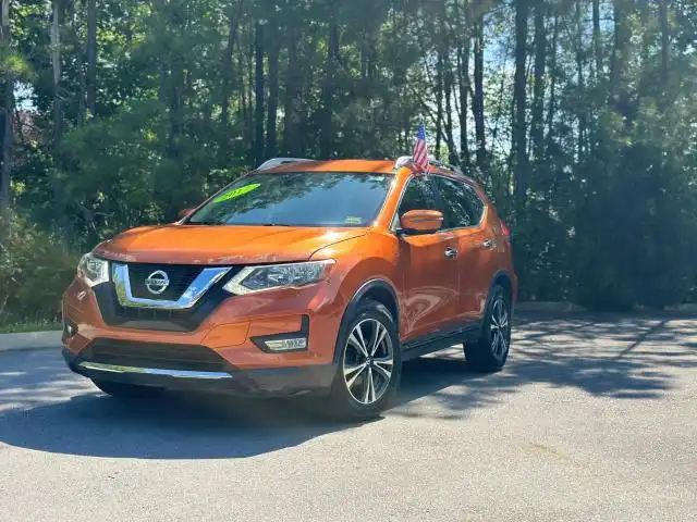 2017 Nissan Rogue SL AWD's photo