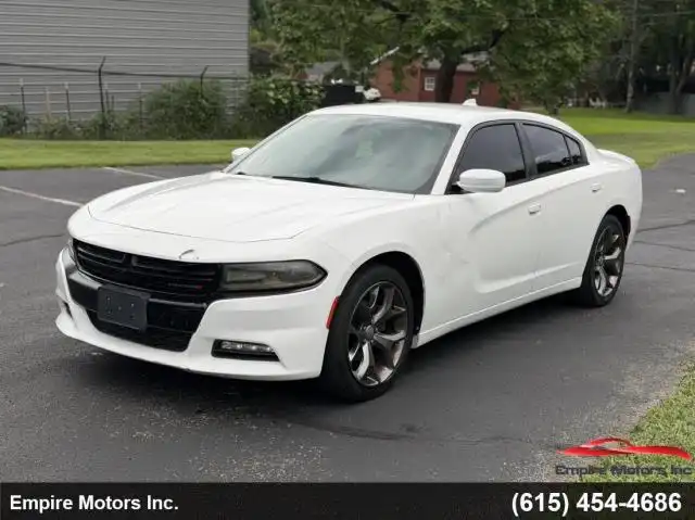 2015 Dodge Charger SXT's photo