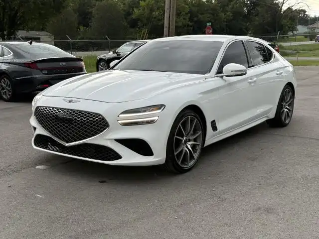 2024 Genesis G70 2.5T Standard's photo