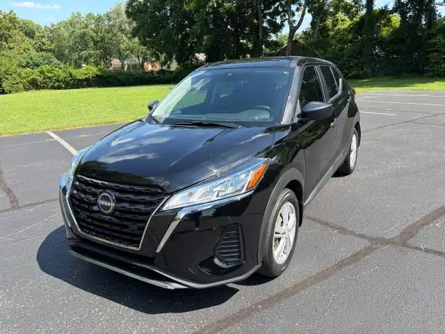 2023 Nissan Kicks 1.6 S's photo