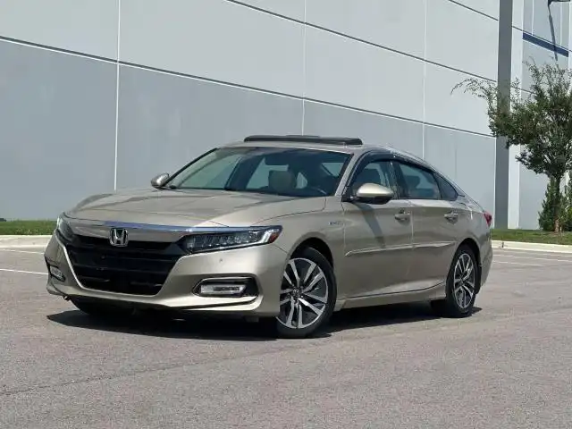 2018 Honda Accord Hybrid Touring's photo