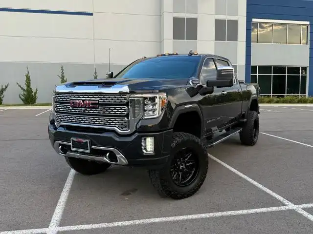 2020 GMC Sierra Denali 4WD Crew Cab Standard Box's photo