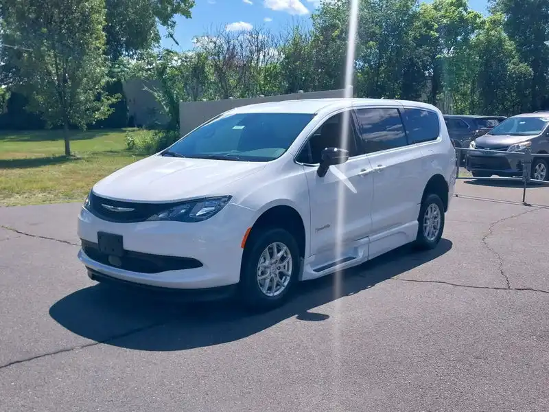 2026 Chrysler Voyager LX's photo