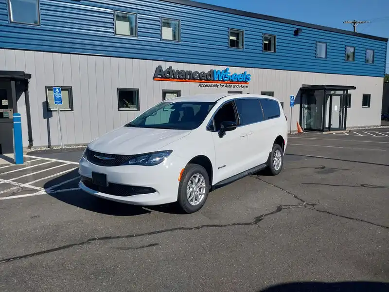 2026 Chrysler Voyager LX's photo