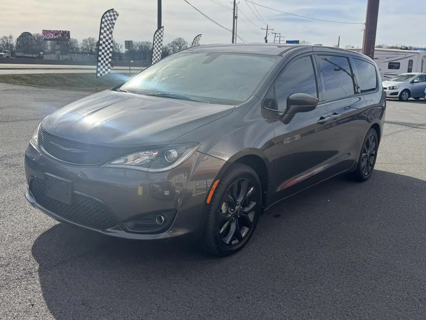 2018 Chrysler Pacifica Touring Plus photo 4