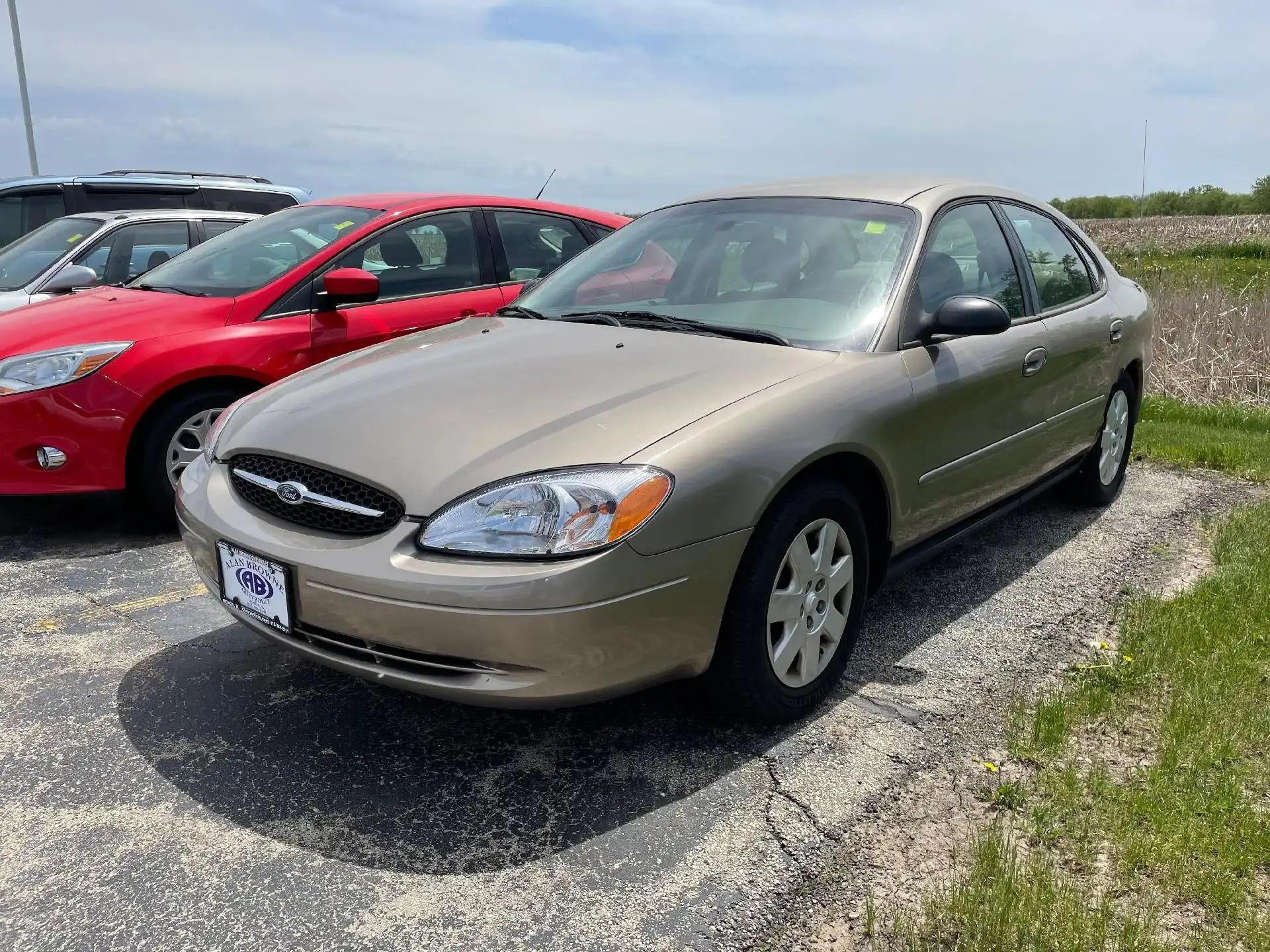 2002 Ford Taurus LX Standard's photo