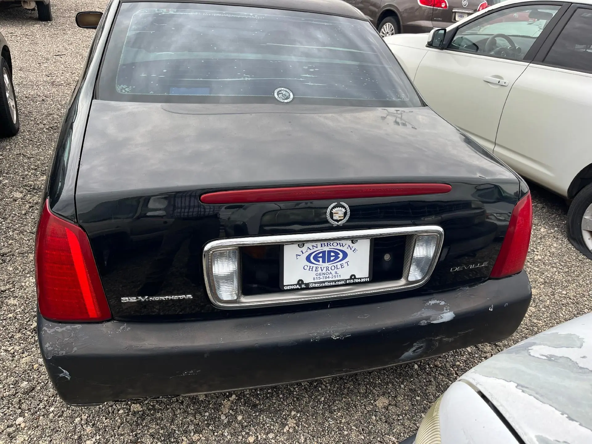 2000 Cadillac DeVille Base photo 3