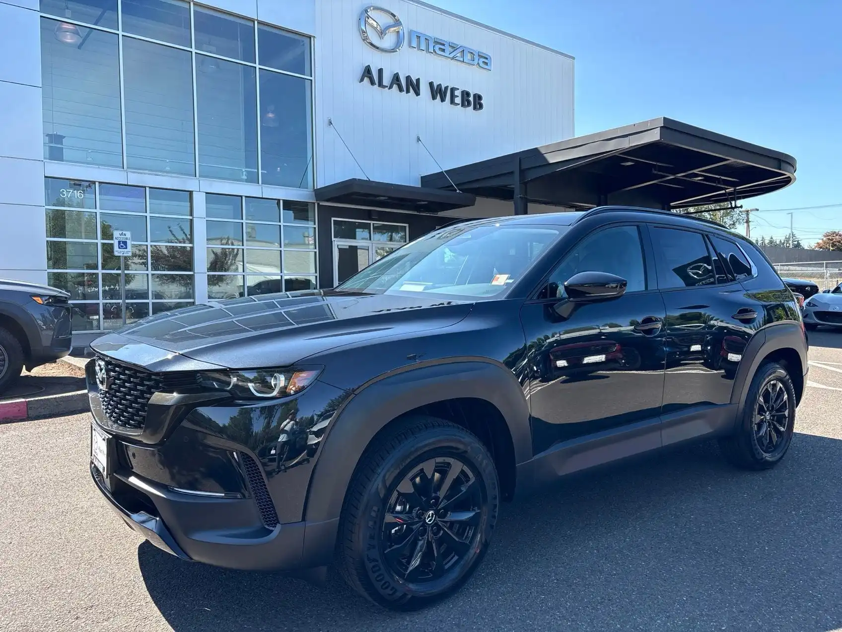 2026 Mazda CX-50 2.5 Hybrid Premium's photo