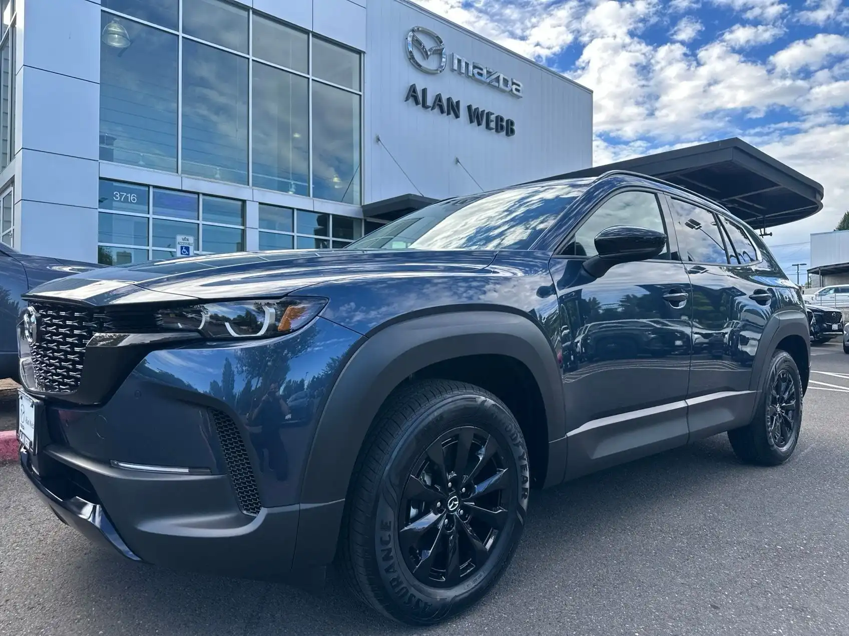 2026 Mazda CX-50 2.5 Hybrid Premium's photo