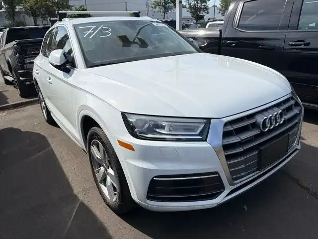 2019 Audi Q5 2.0T quattro S tronic Premium's photo